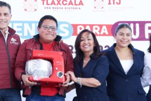 Entrega gobernadora de Tlaxcala apoyos del programa ‘Herramientas para tu Futuro 2026’ a 360 jóvenes