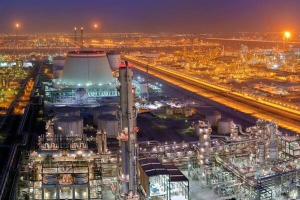 Se estrella helicóptero de Aramco en Ras Tanura y deja 14 muertos