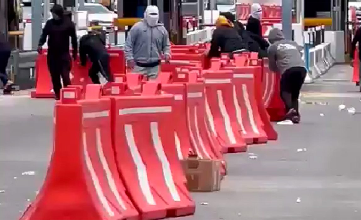 Bloqueos de CNTE y normalistas colapsan vías en CDMX tras fracasar diálogo con el Gobierno