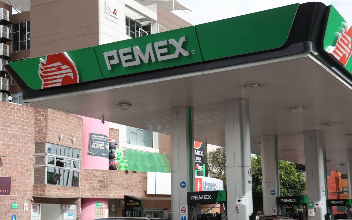 Equipo de Pemex y Sener viaja a Brasil para firmar acuerdo con Petrobras; Sheinbaum no asiste