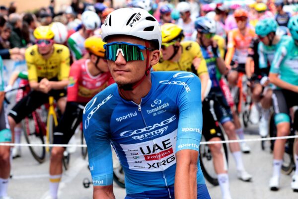 Isaac del Toro gana la séptima etapa del Tour Auvernia-Ródano-Alpes en el Grand Colombier