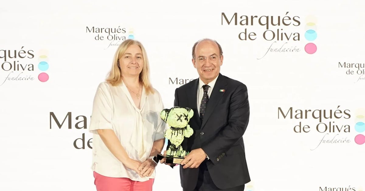 Felipe Calderón recibe el Premio Internacional Marqués de Oliva en Madrid