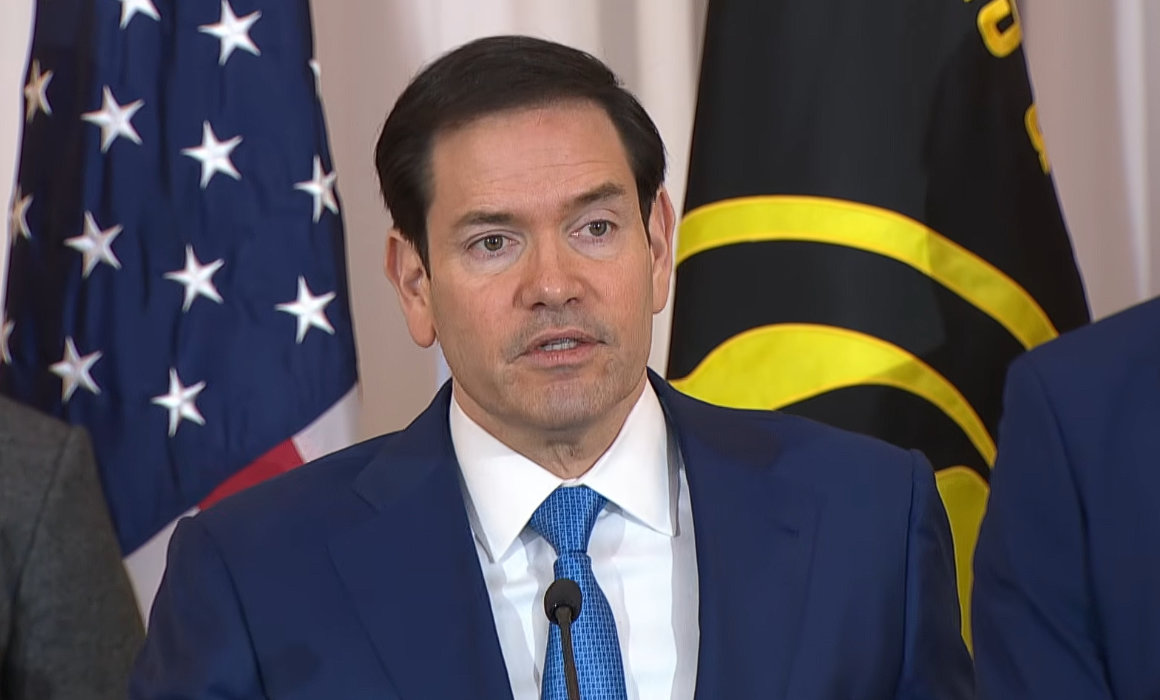 Estados Unidos impone sanciones a cinco entidades comerciales cubanas y a una integrante de la familia Castro