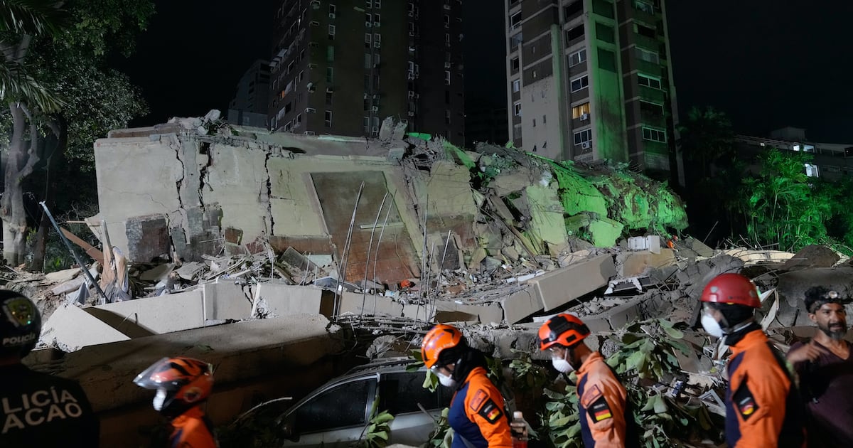 Doble terremoto en Venezuela deja al menos 32 muertos y más de 700 heridos; EE.UU. ofrece ayuda