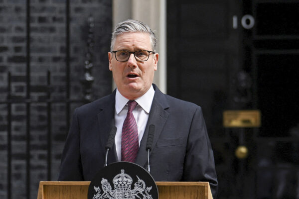 Keir Starmer renuncia como primer ministro del Reino Unido; Andy Burnham anuncia su candidatura para sucederlo