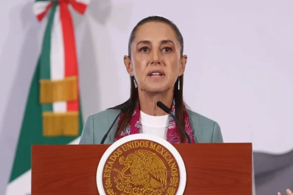Sheinbaum entrega boletos del Mundial en San Luis Potosí y evalúa reunión con el Rey de España
