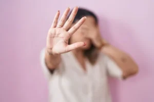 Presenta diputado de Morena iniciativa para reforzar atención a mujeres violentadas en CDMX