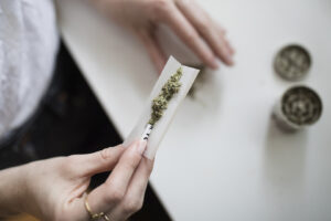 Cofepris acata resolución de la SCJN sobre autorizaciones conjuntas para autoconsumo lúdico de cannabis