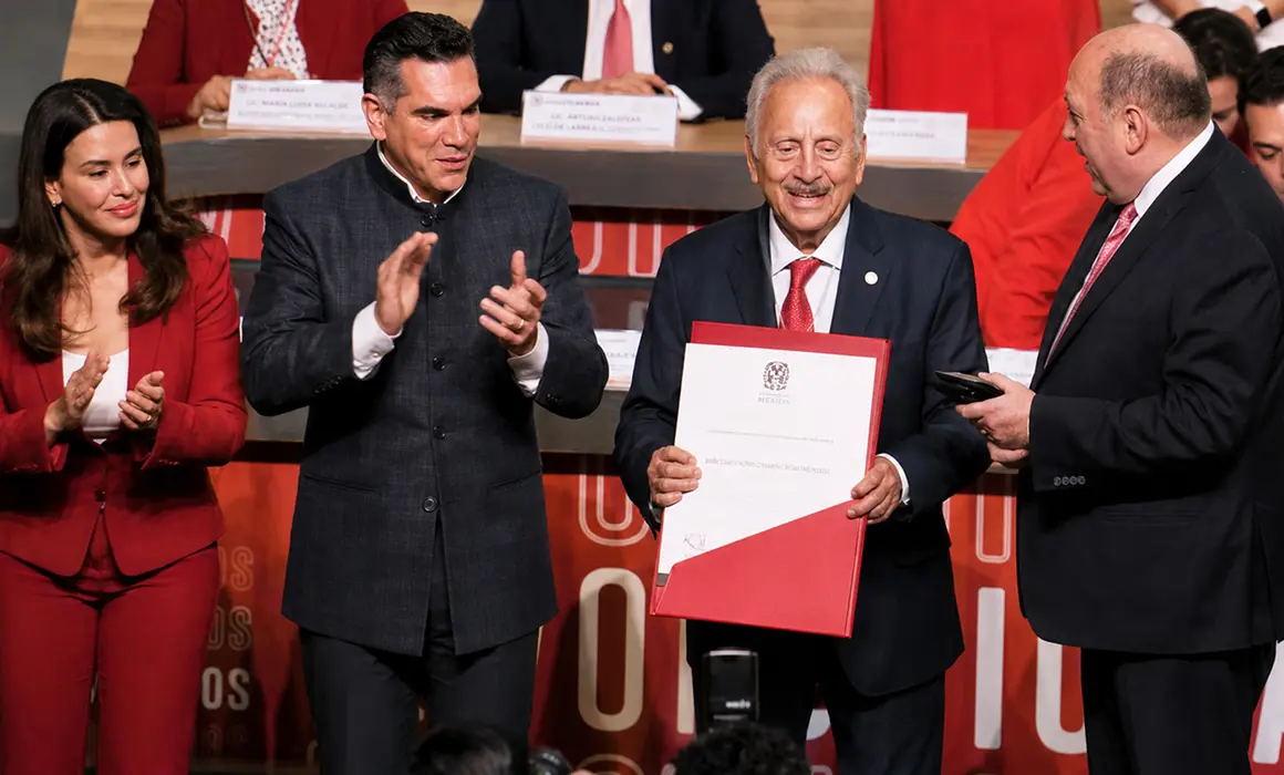 Augusto Gómez Villanueva propone frente patriótico para defender la Constitución y las instituciones