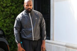 Kanye West celebra su cumpleaños 49 con fiesta de máscaras en Versalles