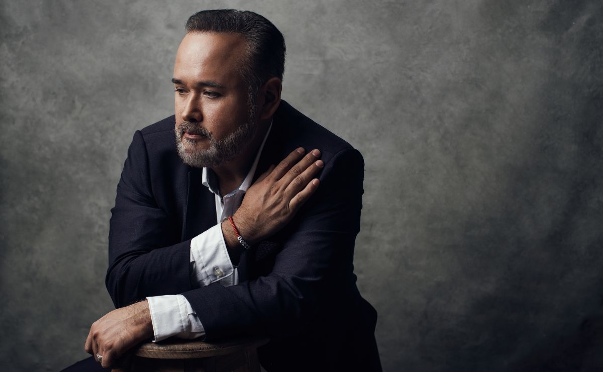 Javier Camarena cierra temporada 2025/2026 con éxito y anuncia regreso a México