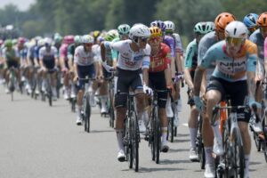 Isaac del Toro mantiene tercer lugar en el Tour de Francia tras séptima etapa