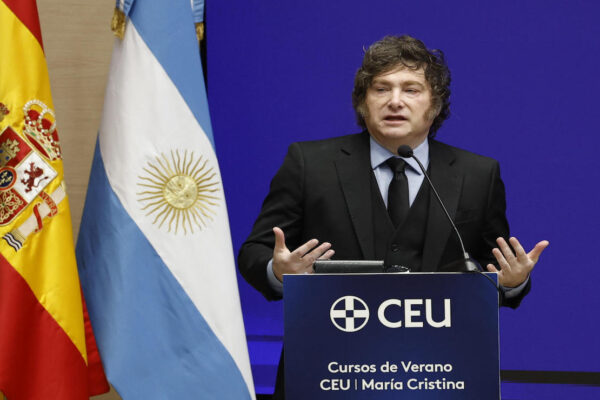 Milei responde a críticas tras el Mundial con mensajes sobre ‘celos’ hacia Argentina