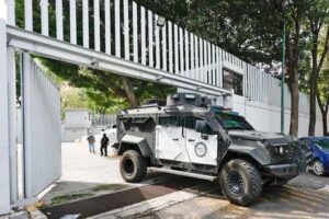 Detienen a Ernesto Ruffo Appel por presunta dirección de red de huachicol; ingresa al penal del Altiplano