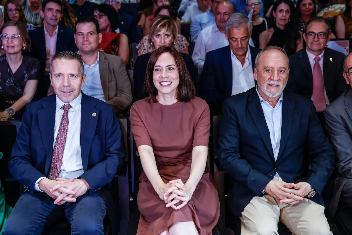 Científicos españoles denuncian congelación de fondos para investigación en 2025