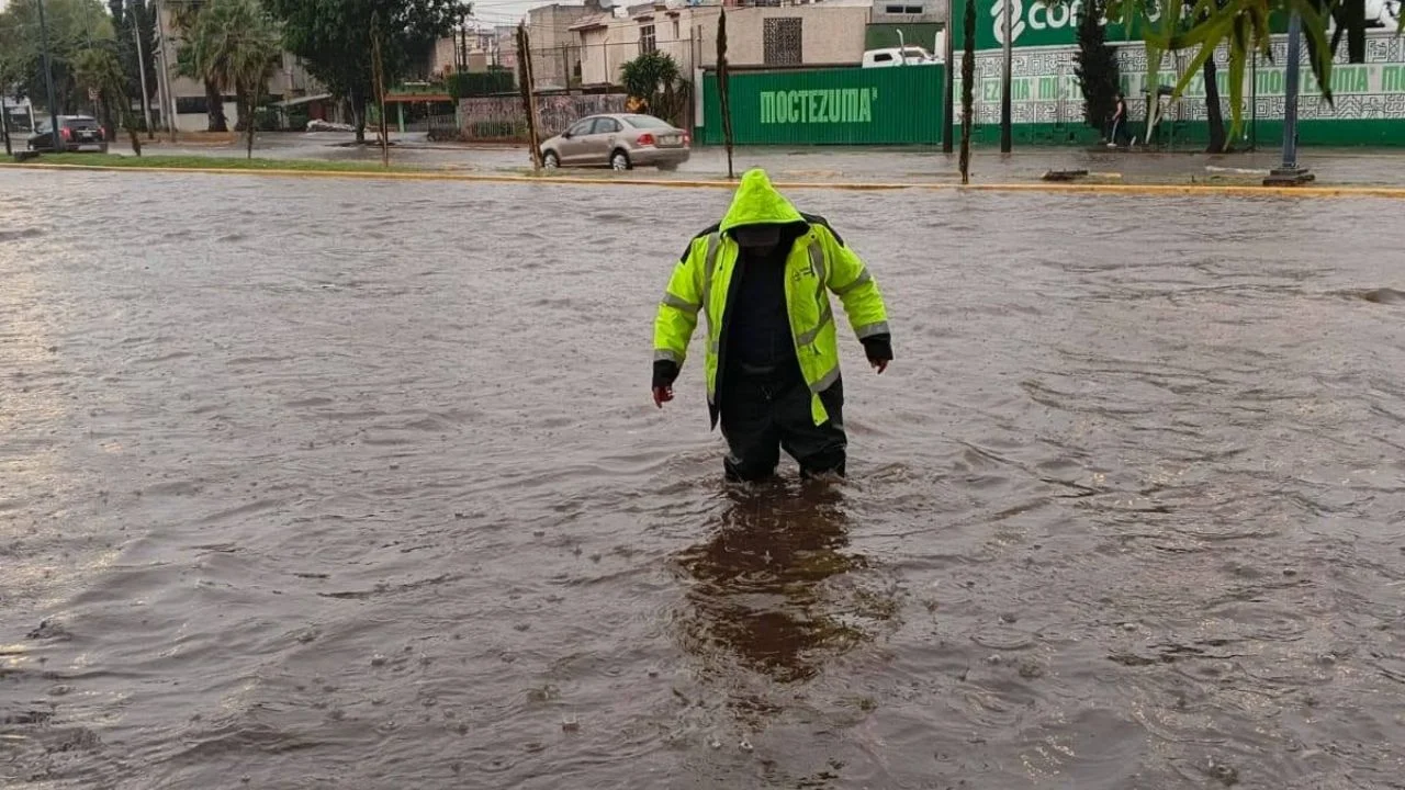 Instala Protección Civil ocho puestos de mando en el Pacífico ante temporada de lluvias