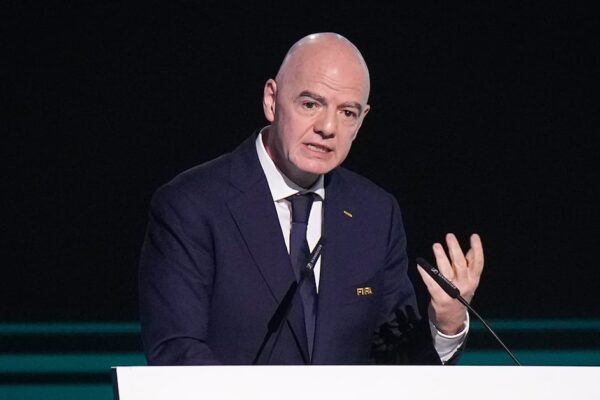 Trump admitió llamar a la FIFA para revisar tarjeta roja de Balogun; sanción fue modificada