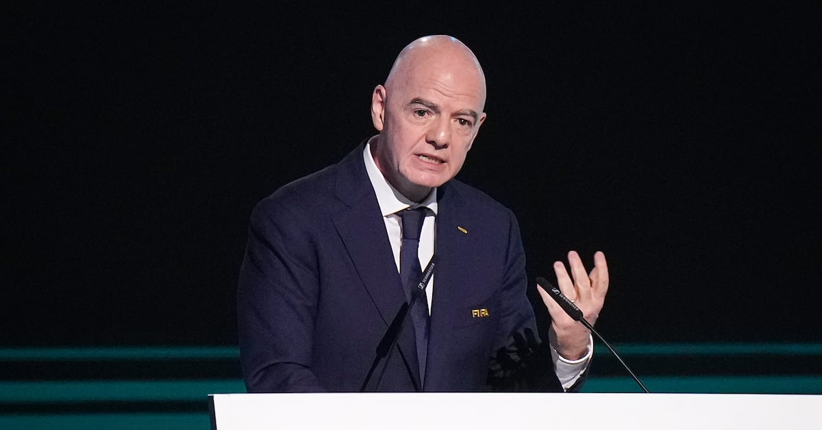 Trump admitió llamar a la FIFA para revisar tarjeta roja de Balogun; sanción fue modificada