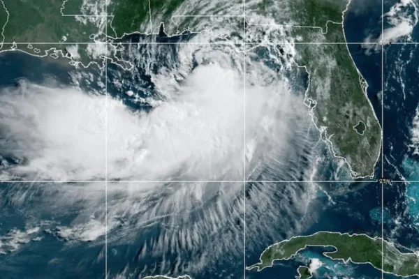 Tormenta tropical Bertha se fortalece en el golfo de México y tocará tierra en Luisiana este miércoles