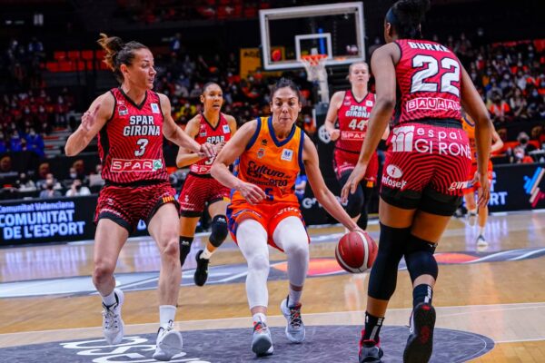 Cristina Ouviña finaliza su etapa en el Valencia Basket tras seis temporadas y 11 títulos