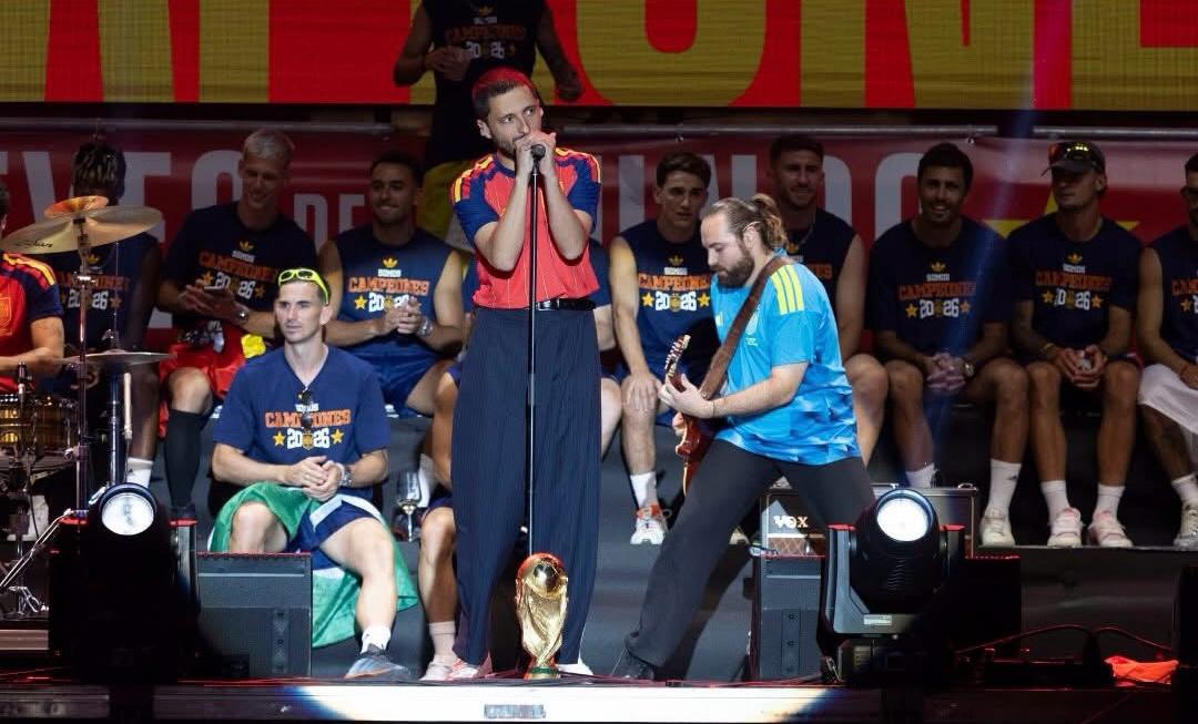Arde Bogotá presenta ‘Manufacturas del club de la gente sola’ y confirma fecha en CDMX