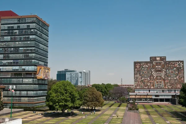 Iglesia católica critica cultura del éxito tras suspensión de inscripciones en la UNAM por presuntas trampas
