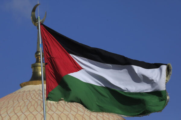 EE.UU. anuncia inicio de retirada gradual de tropas israelíes en zonas piloto de Líbano