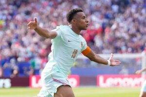 Francia vence 2-0 a Marruecos y Mbappé alcanza 20 goles en Mundiales
