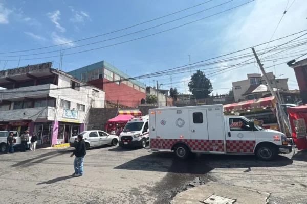 Rayo deja siete heridos durante fiesta religiosa en Santiago Tlacotepec