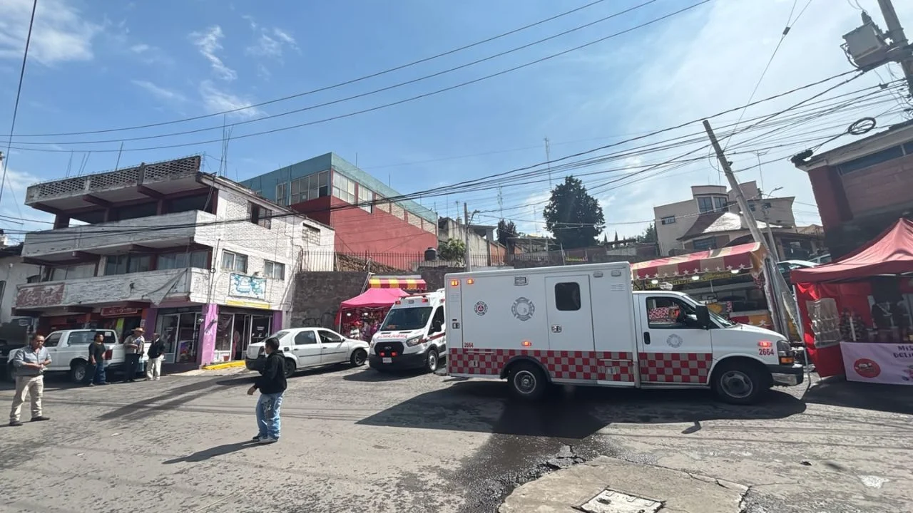 Rayo deja siete heridos durante fiesta religiosa en Santiago Tlacotepec