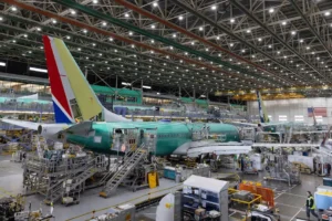 FAA alerta sobre instalación incorrecta de asientos en 453 aviones Boeing 737 MAX en Estados Unidos