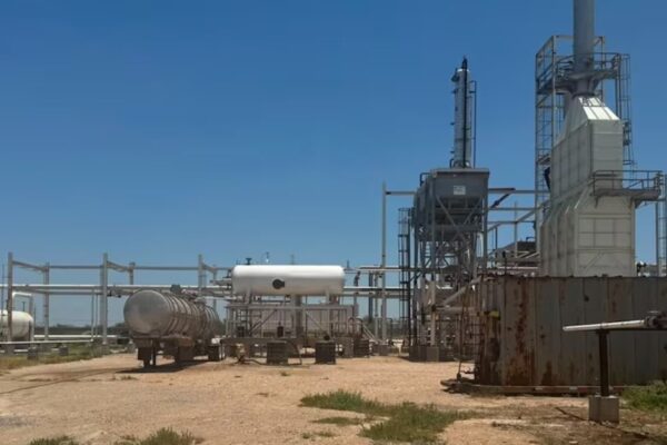 Aseguran refinería clandestina con más de 3.7 millones de litros de hidrocarburo en Reynosa