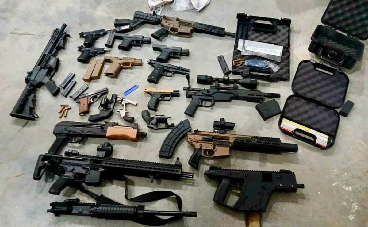 Decomisan cargamento de armas con destino a México