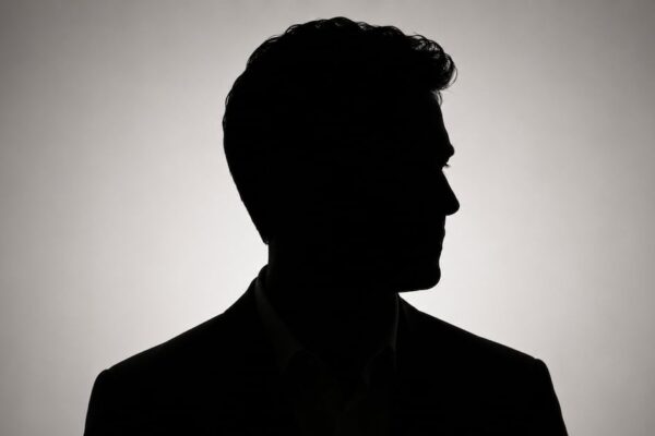 Muere Daniel Siad, agente de modelos vinculado al caso Epstein, en su domicilio cerca de París