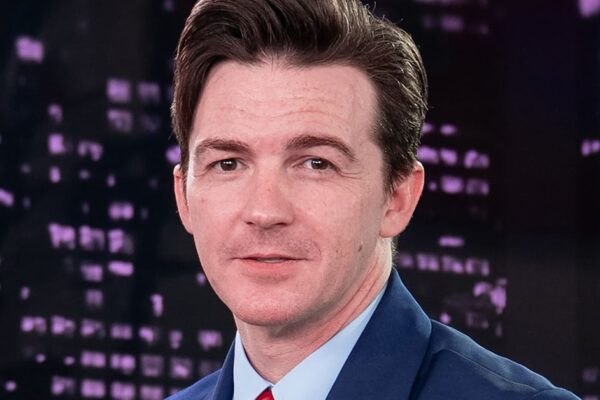 Drake Bell se presenta en concierto previo al partido México-Inglaterra en el Hipódromo de las Américas