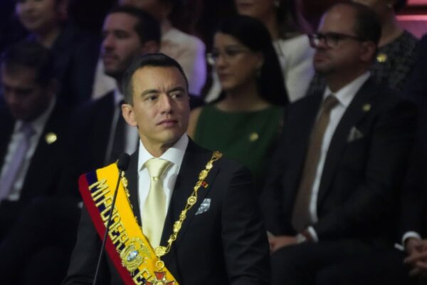 Cuestionan alianza de Noboa con EU por abusos en guerra contra el narco