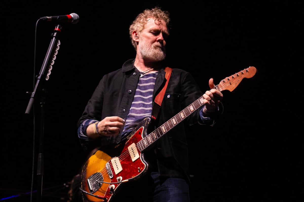 Muere el músico irlandés Glen Hansard en accidente de moto en Dublín