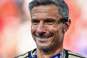 Slavko Vincic, primer árbitro esloveno en dirigir una final mundialista, anuncia su retiro
