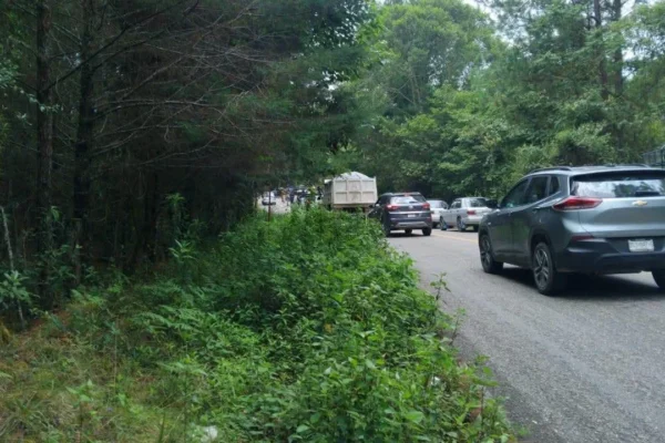 Hallan ocho cuerpos con signos de tortura en carretera de El Bosque, Chiapas
