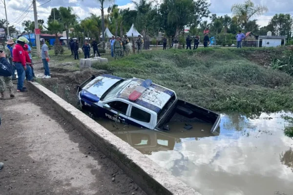 Hallan tres mujeres muertas en patrulla arrastrada por el río Atoyac en Ocoyucan; buscan al subdirector de Seguridad