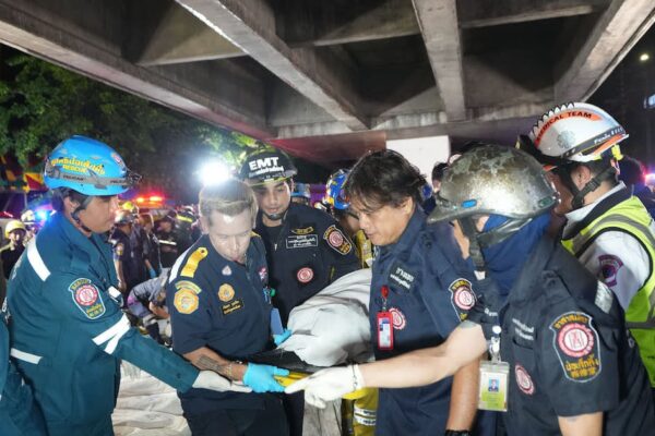 Incendio en bar de Bangkok deja al menos 27 muertos