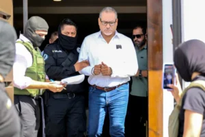 Juez no vincula a proceso a exdirector de Policía Municipal de Mexicali y a un agente; tres elementos sí quedan procesados