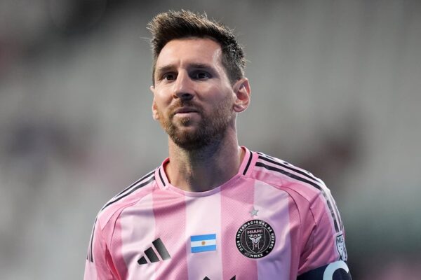 Messi podría ser sancionado por la MLS tras golpear a Quinn Sullivan