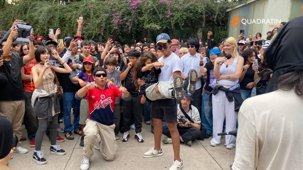 Clara Brugada da bienvenida a las ‘batallas de farmear aura’ en la CDMX