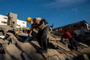 Video en vivo: Labores de rescate tras sismo en Colombia