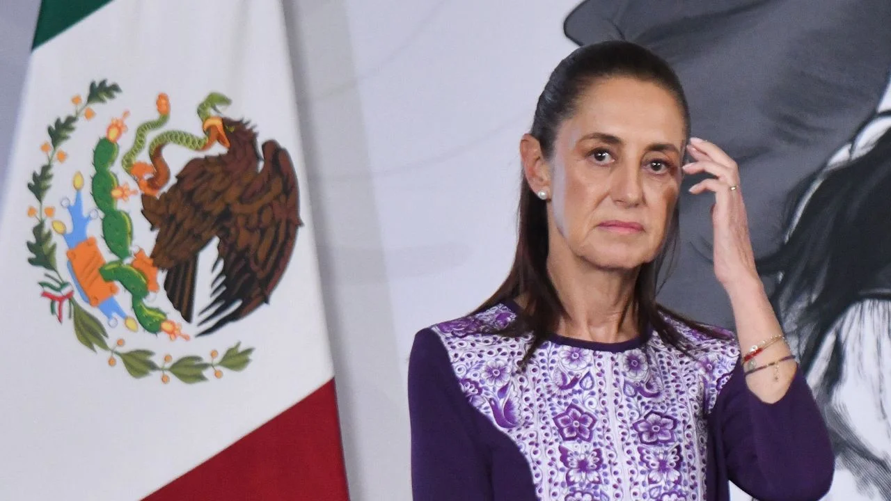 Sheinbaum reporta gripa fuerte, tos y fiebre; delega Mañanera a Rosa Icela Rodríguez