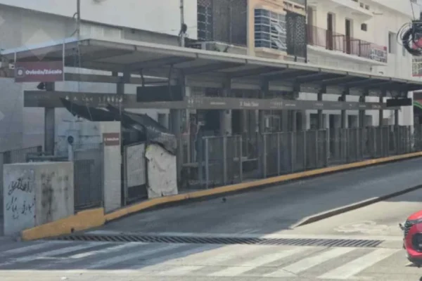 Cierran estaciones del Acabús en Acapulco por falta de pago a guardias de seguridad