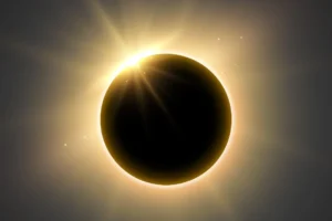 Pedro Duque advierte comportamiento extraño en animales durante el eclipse solar total del 12 de agosto