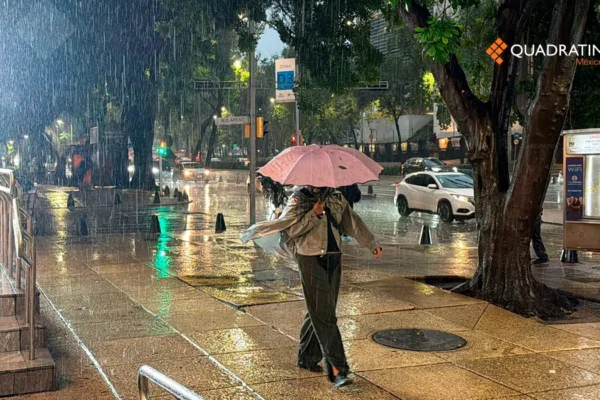 Pronostican lluvias fuertes con granizo y ambiente caluroso para este domingo en la CDMX