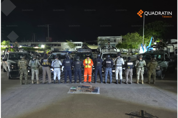 Detienen a ‘El Pony’ con fusil M4, drogas y arsenal en carretera de Tabasco